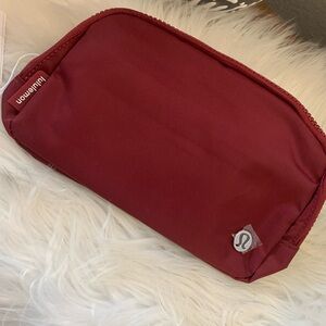 Lululemon go everywhere bag 1L